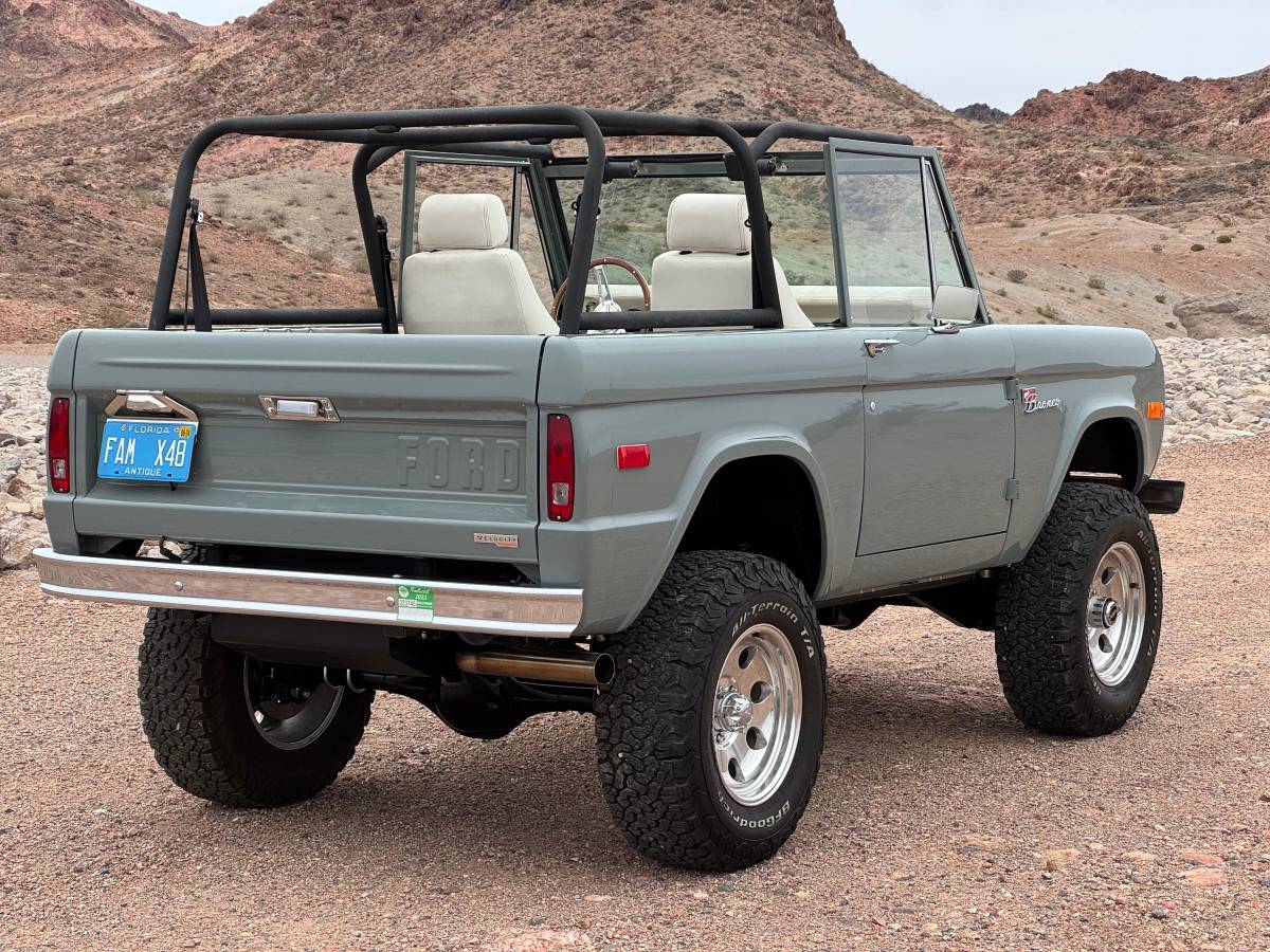 Ford-bronco-1973-10