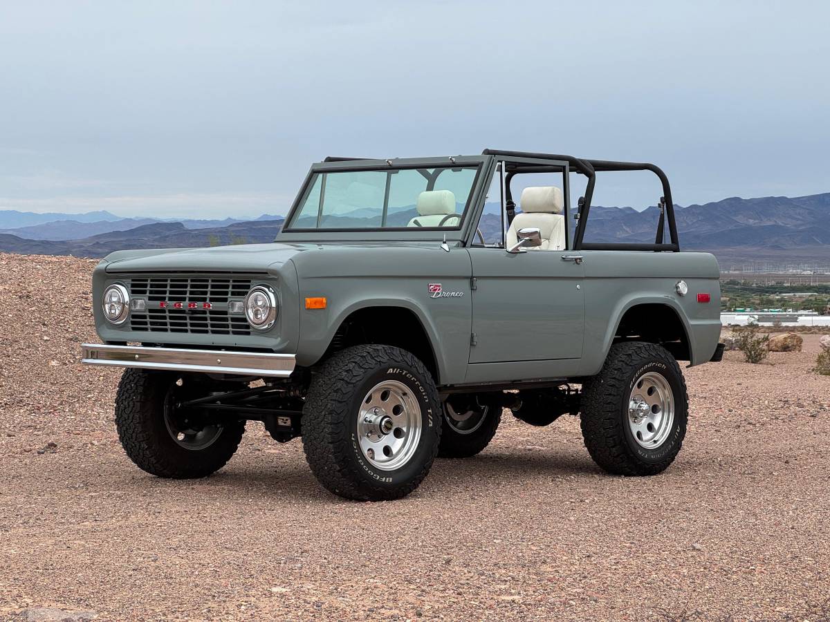 Ford-bronco-1973-30
