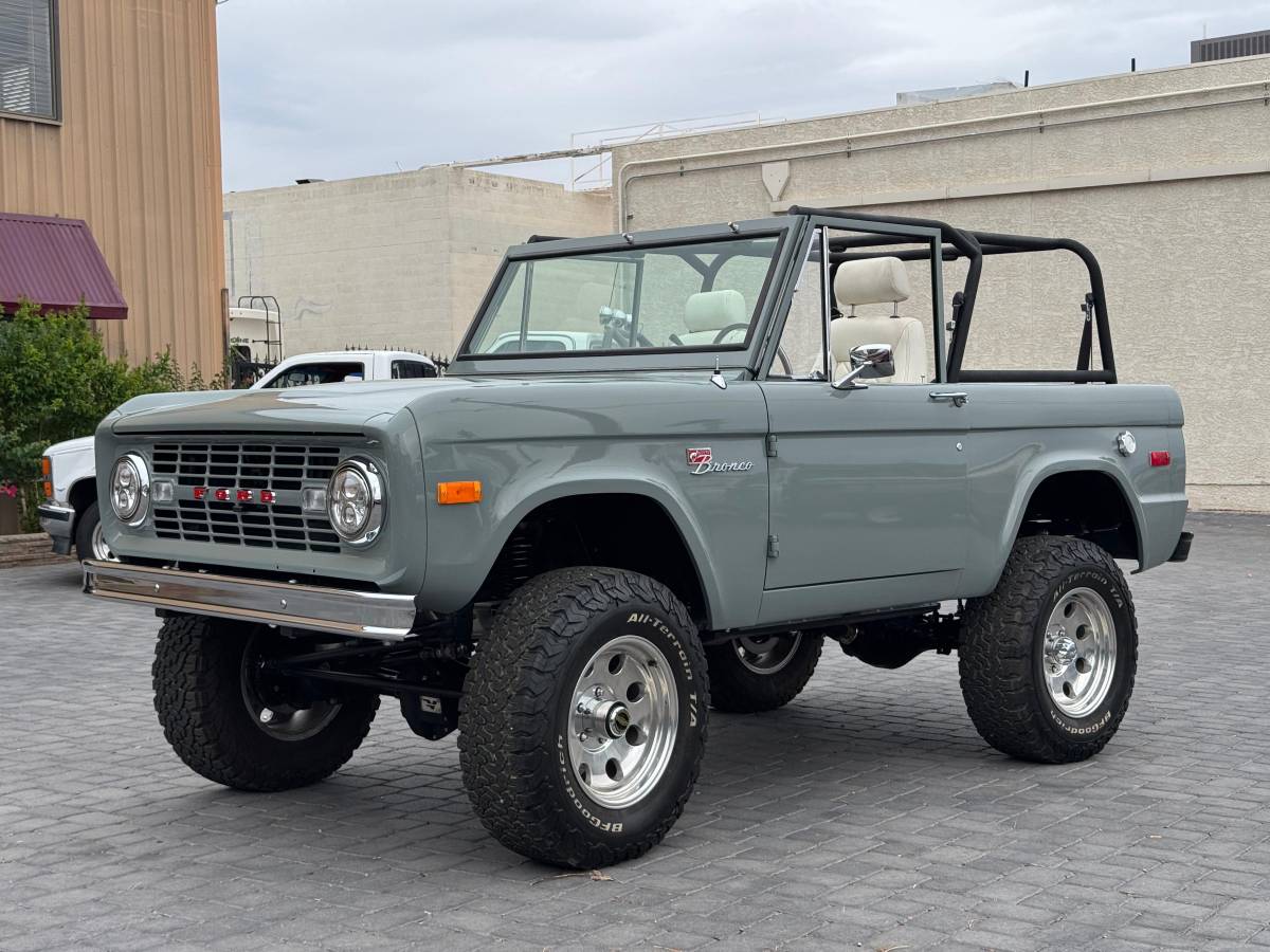 Ford-bronco-1973-45