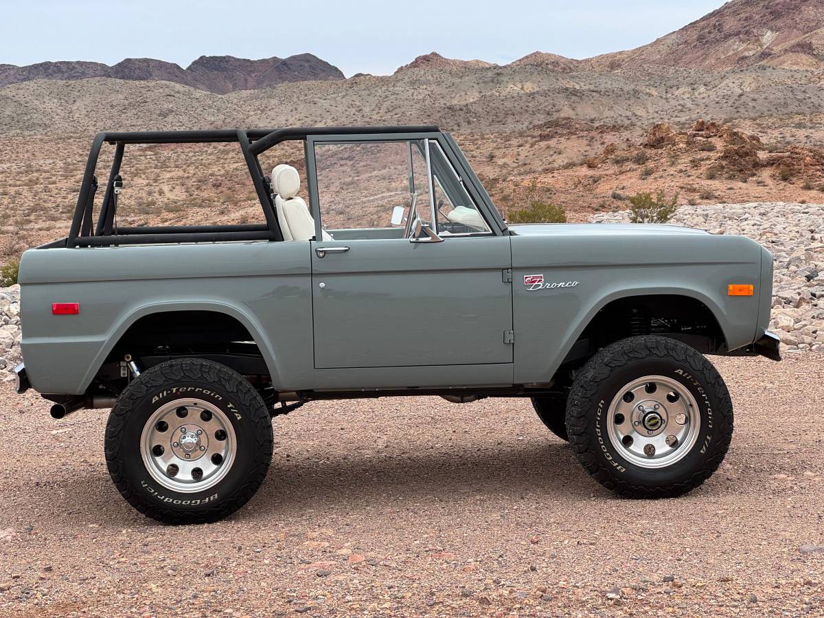 Ford-bronco-1973-8