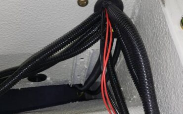 Ford-bronco-1974-white-15