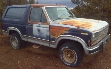 Ford-bronco-1983-black-1