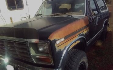 Ford-bronco-1983-black-9