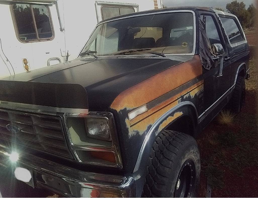 Ford-bronco-1983-black-9