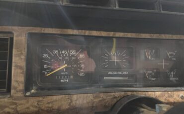 Ford-bronco-1985-red-1