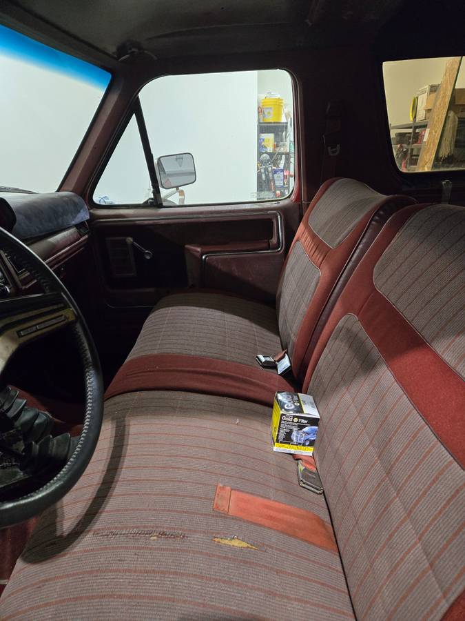 Ford-bronco-1985-red-3