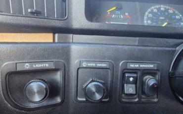 Ford-bronco-1987-brown-17