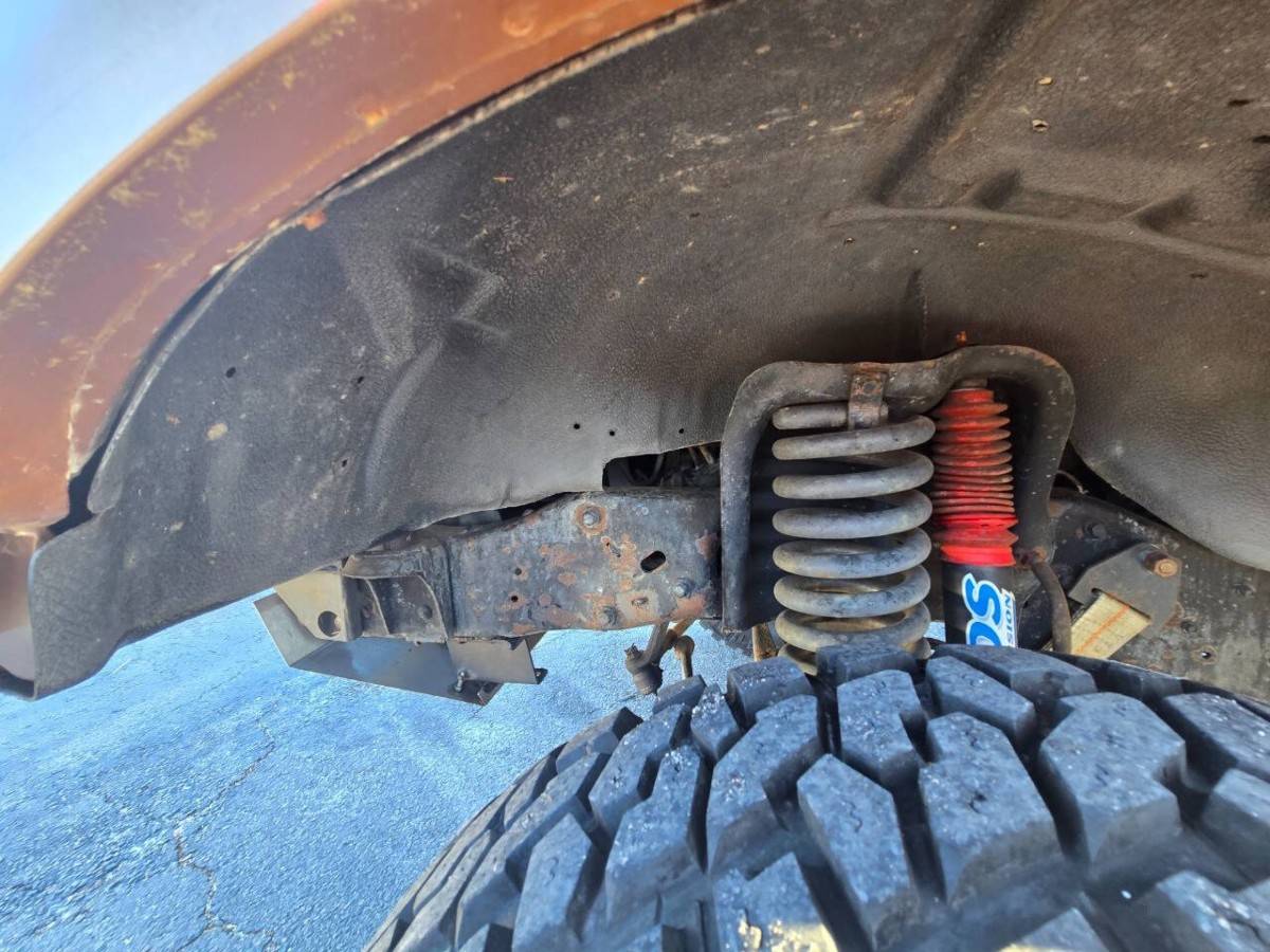 Ford-bronco-1987-brown-18