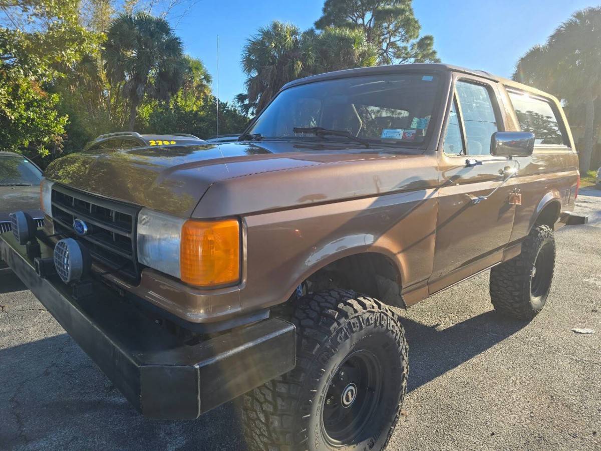 Ford-bronco-1987-brown-23