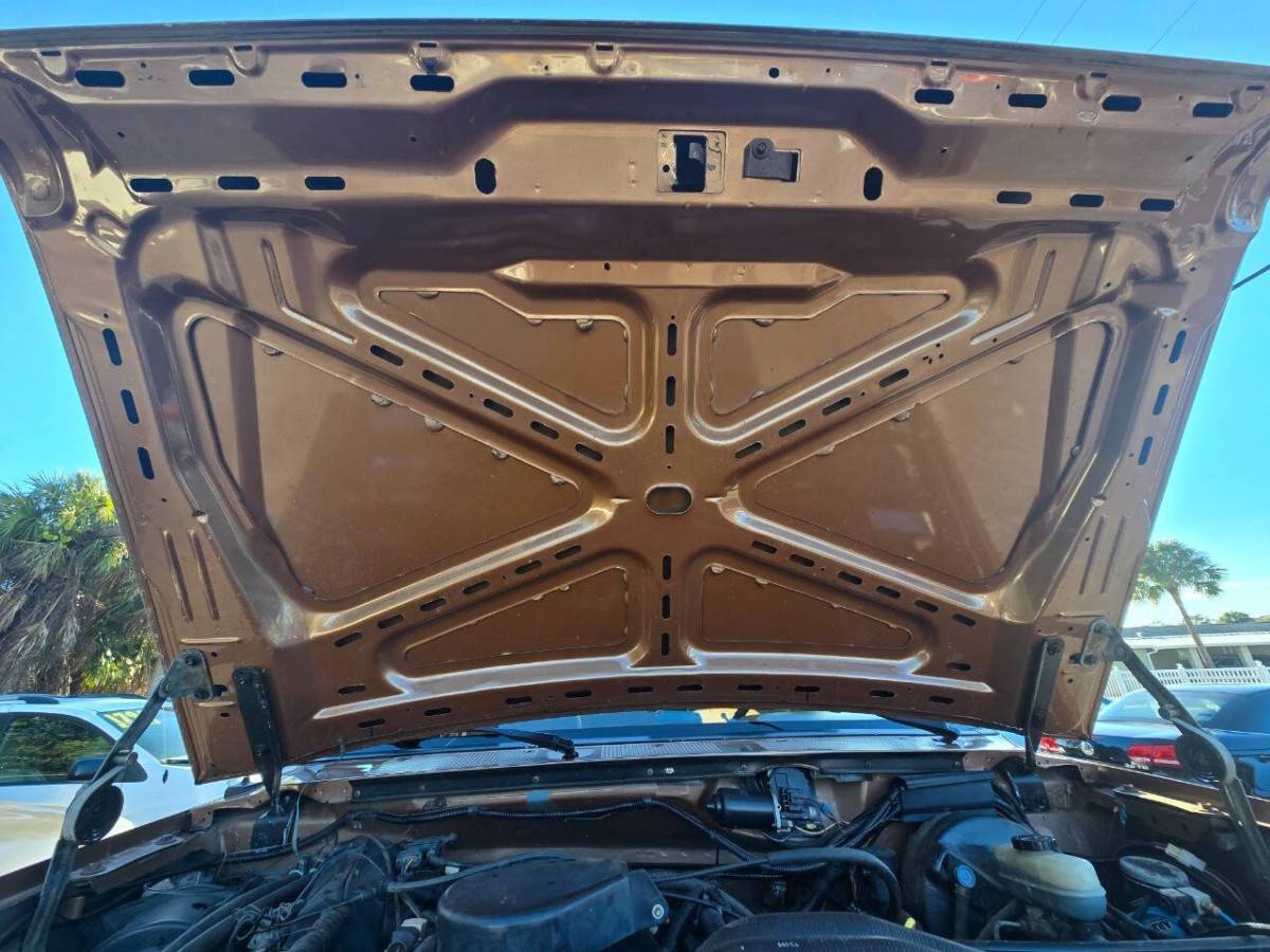 Ford-bronco-1987-brown-4