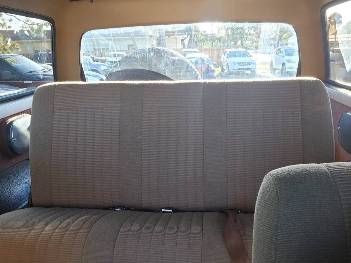 Ford-bronco-1987-brown-6