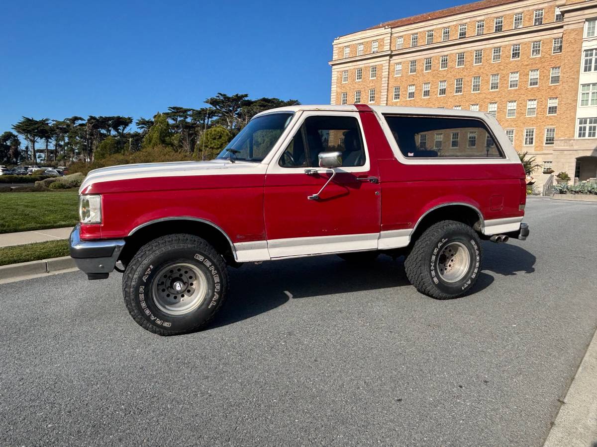 Ford-bronco-1988-red-1