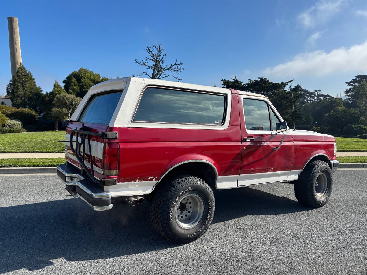 Ford-bronco-1988-red-14