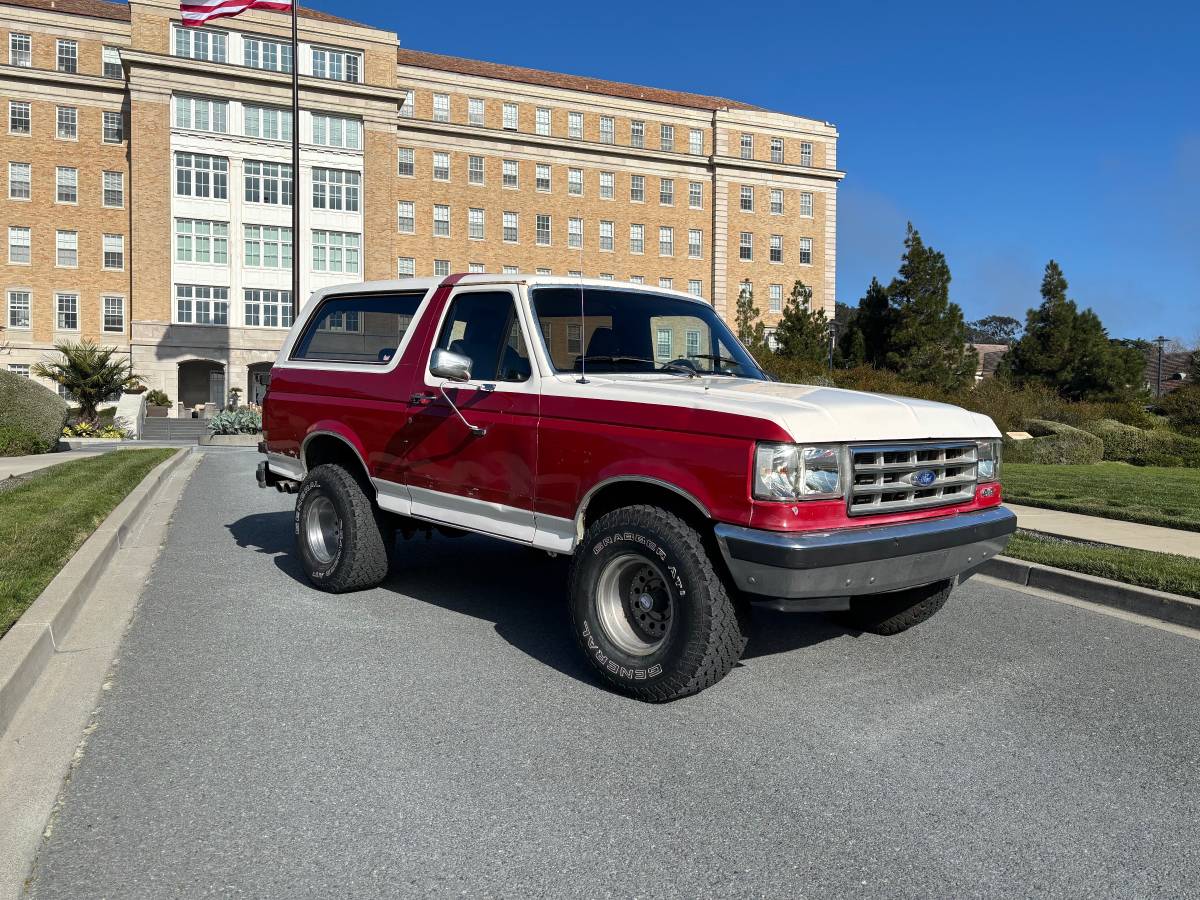 Ford-bronco-1988-red-16