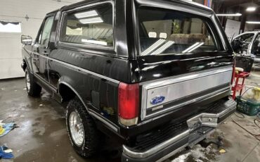 Ford-bronco-1989-black-10