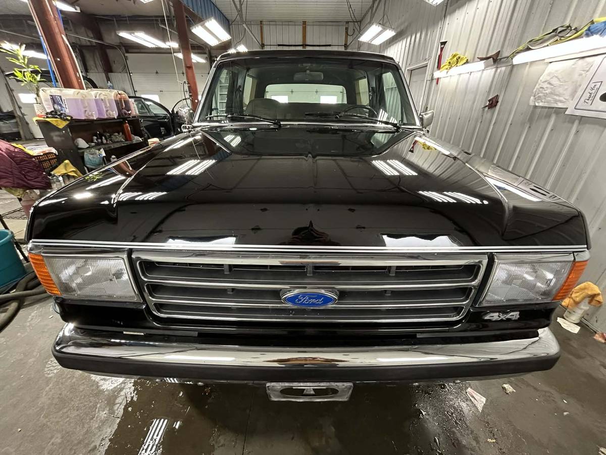 Ford-bronco-1989-black-31