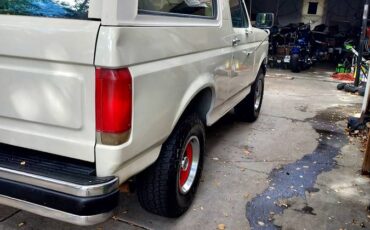 Ford-bronco-1990-white-1