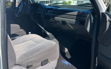 Ford-bronco-1992-white-17