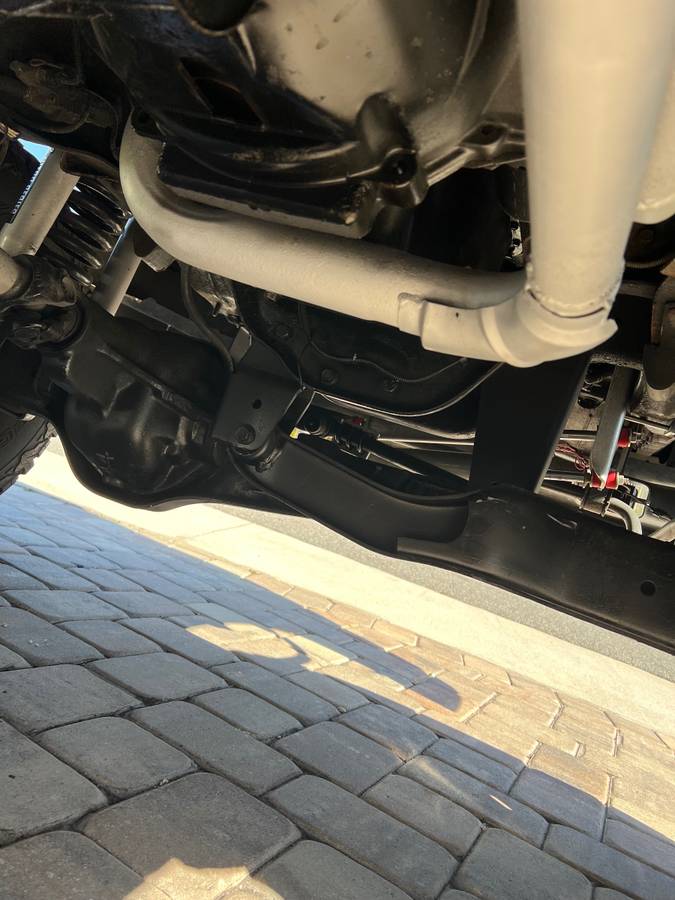 Ford-bronco-1992-white-3