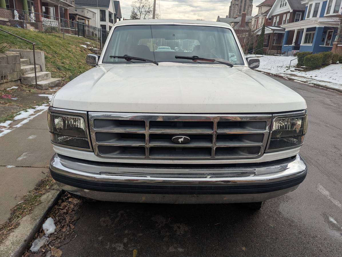 Ford-bronco-1992-white-5