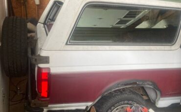 Ford-bronco-1993-white-1