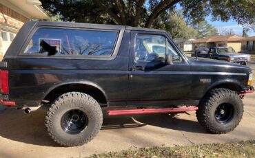 Ford-bronco-1995-black-1
