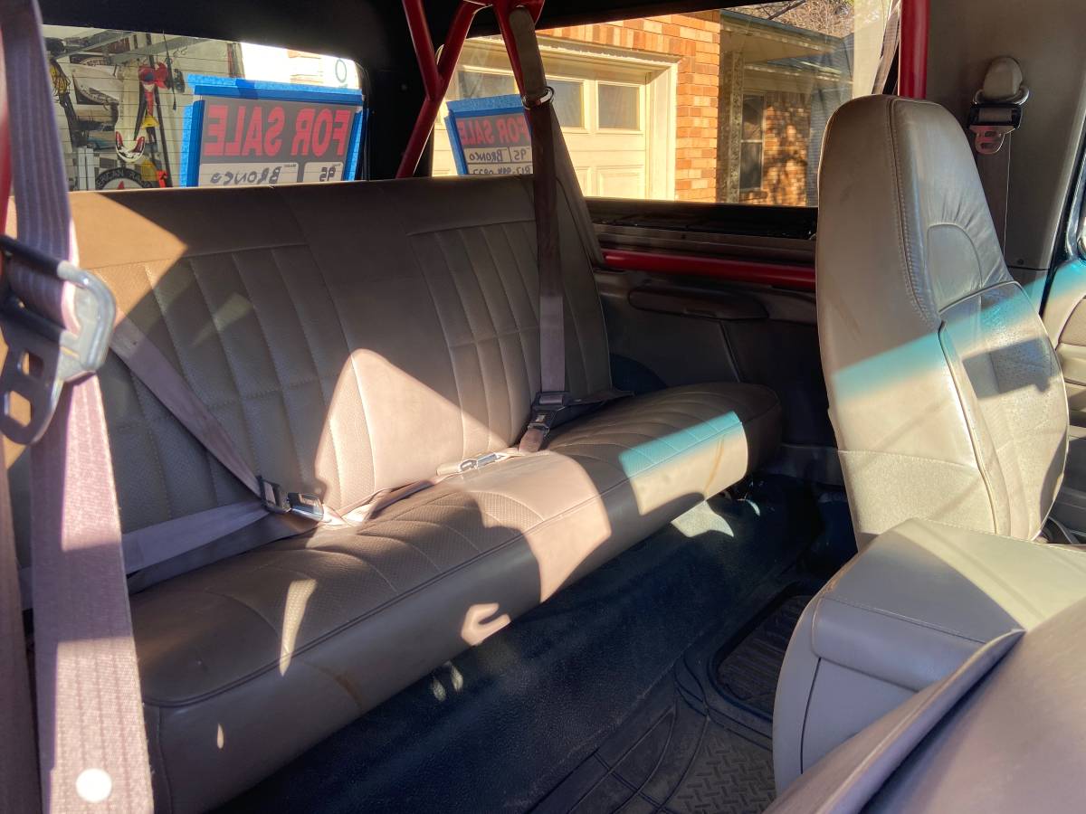 Ford-bronco-1995-black-16