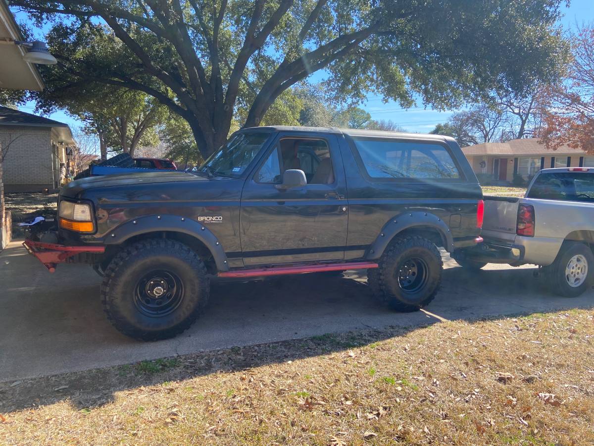 Ford-bronco-1995-black-18