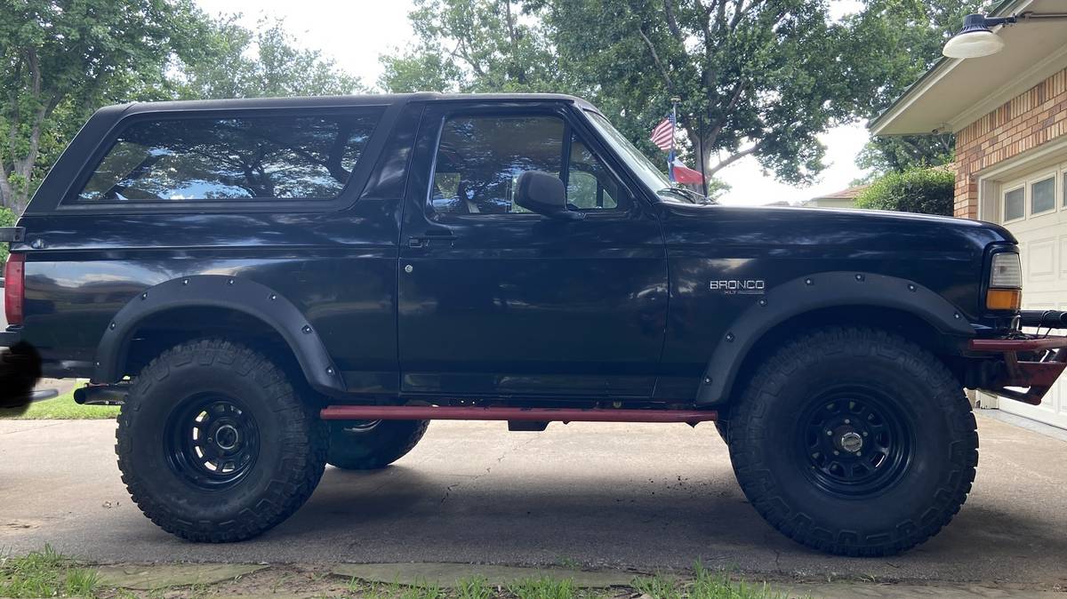 Ford-bronco-1995-black-19