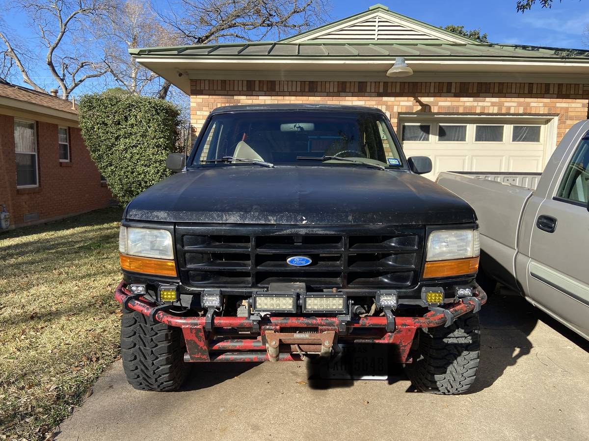 Ford-bronco-1995-black-3
