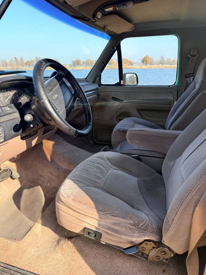 Ford-bronco-1995-green-1