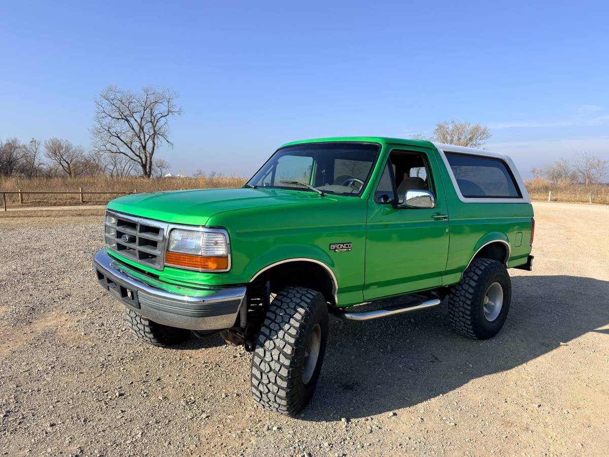 Ford-bronco-1995-green-12