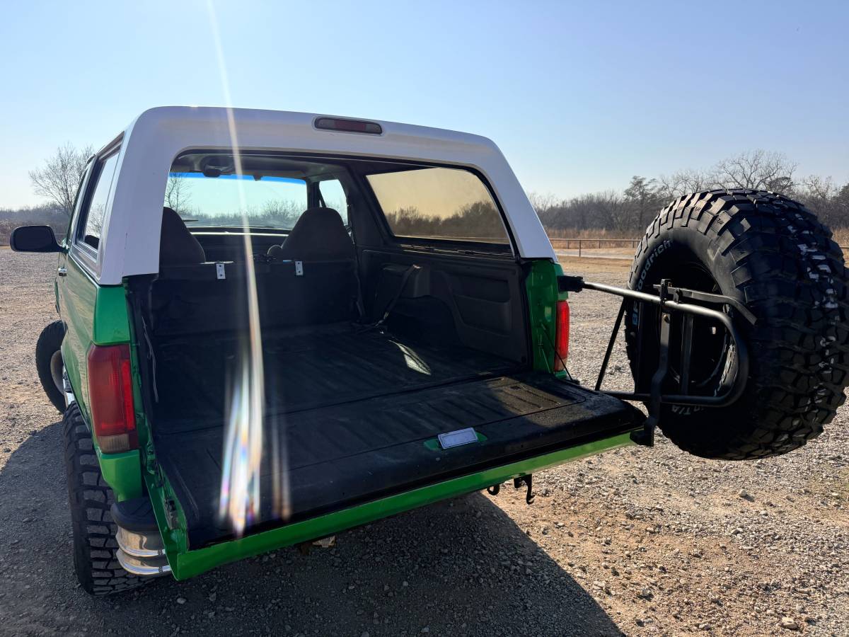 Ford-bronco-1995-green-13
