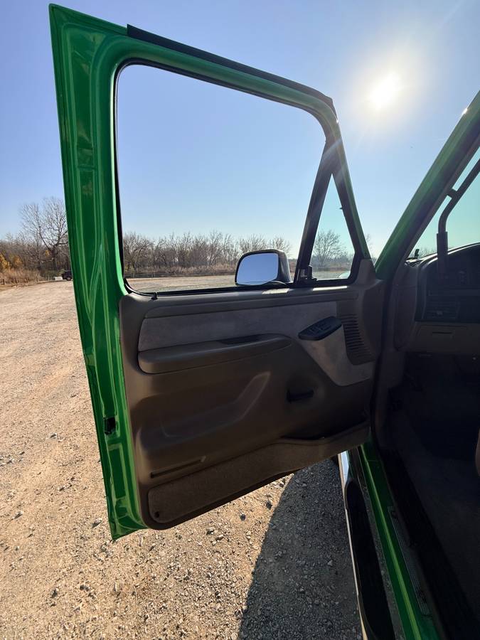 Ford-bronco-1995-green-14