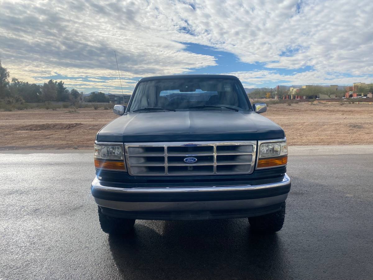 Ford-bronco-1995-green-2