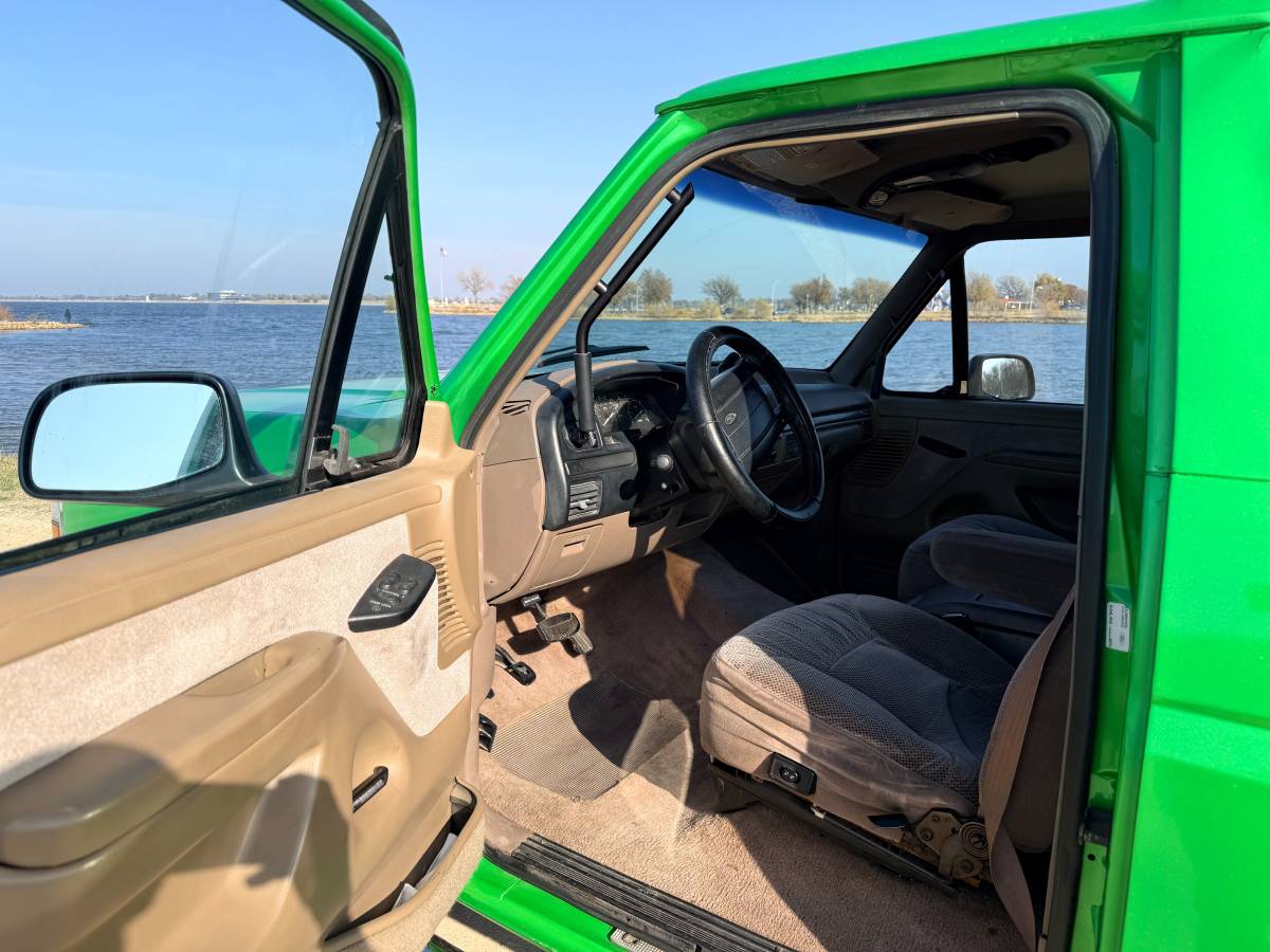 Ford-bronco-1995-green-9