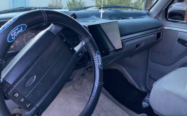 Ford-bronco-1995-white-3