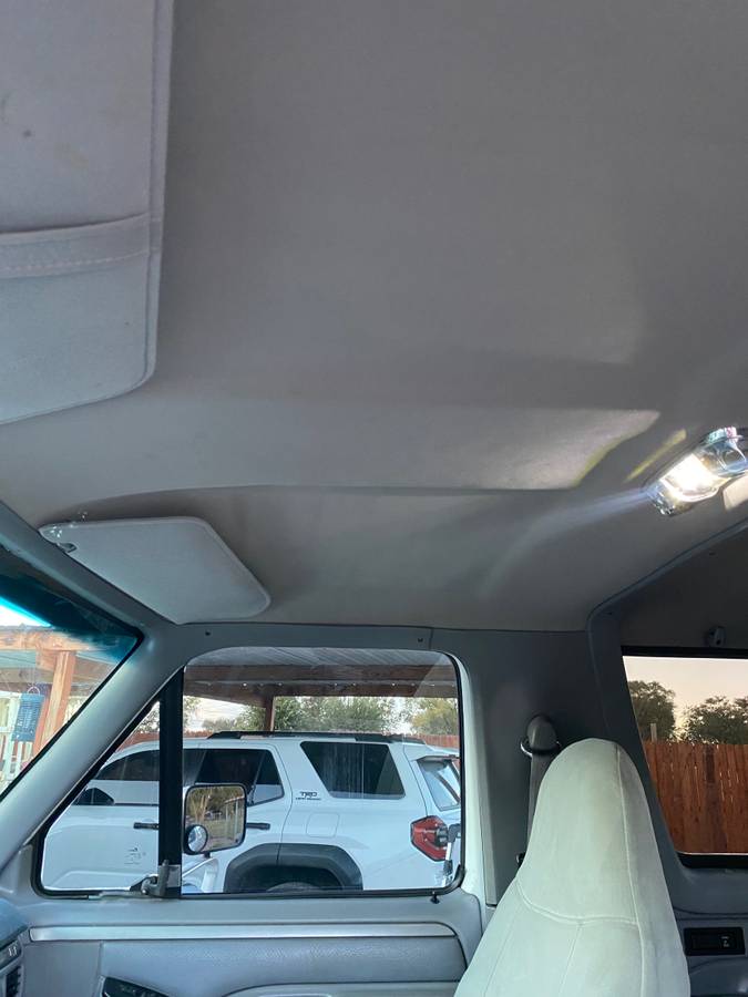 Ford-bronco-1995-white-8