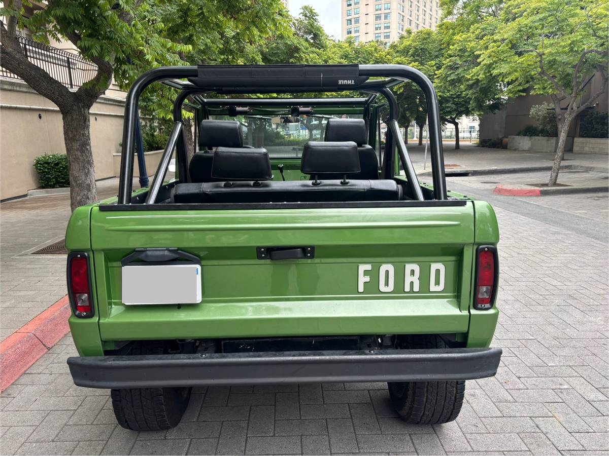 Ford-bronco-4x4-1969-green-1