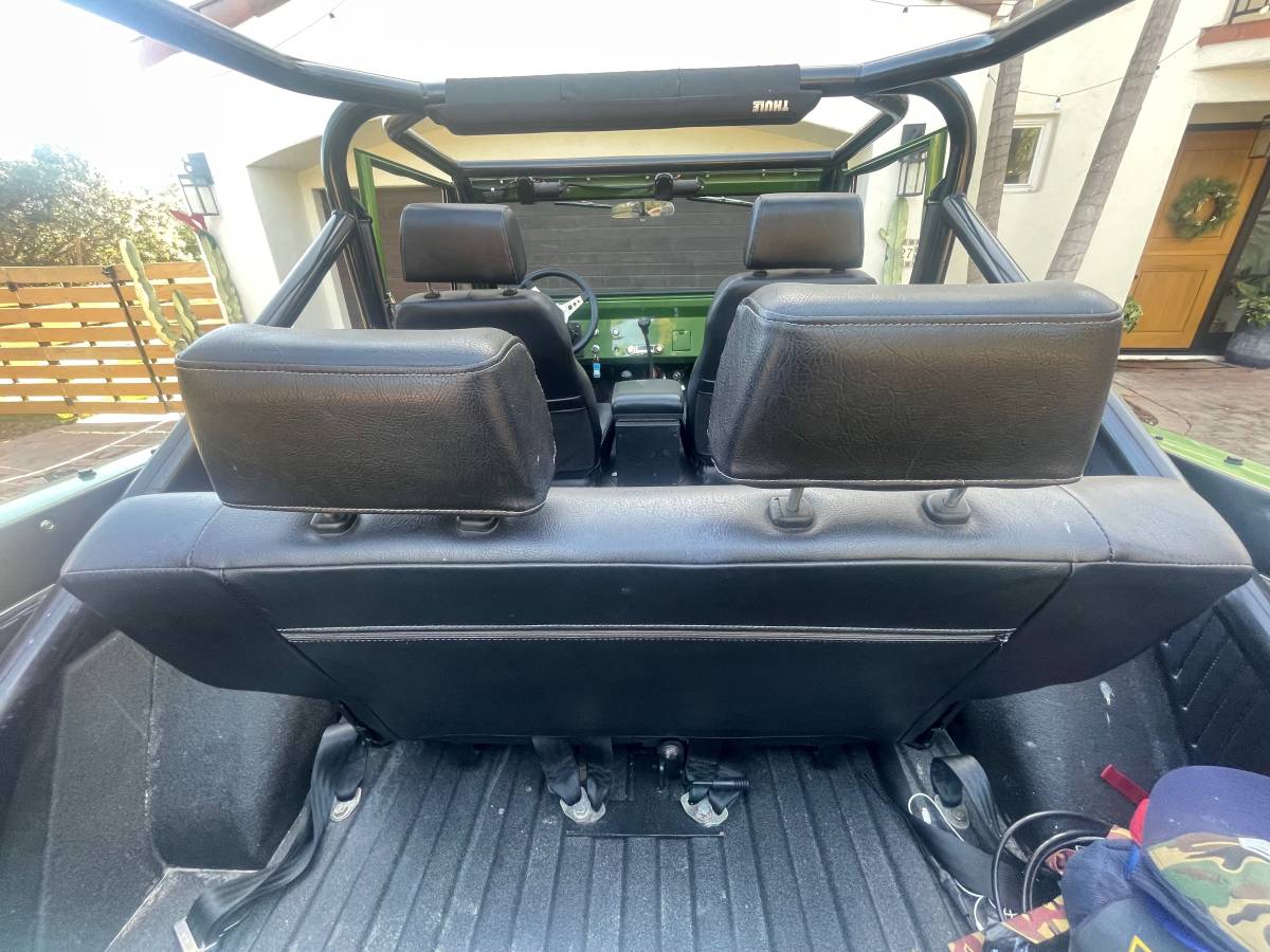 Ford-bronco-4x4-1969-green-11