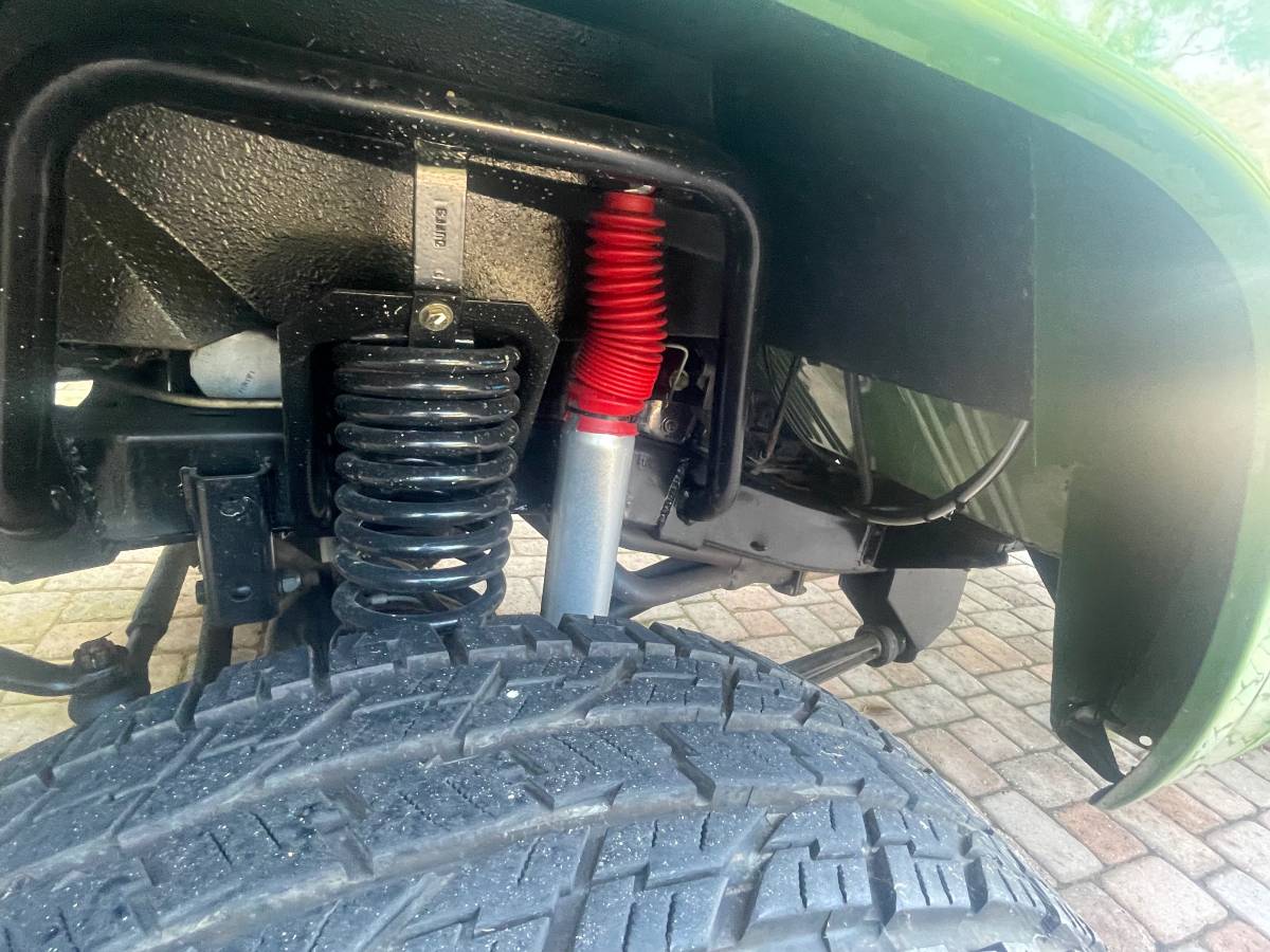 Ford-bronco-4x4-1969-green-12