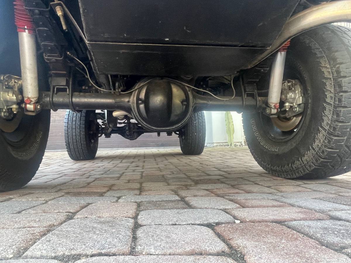 Ford-bronco-4x4-1969-green-13