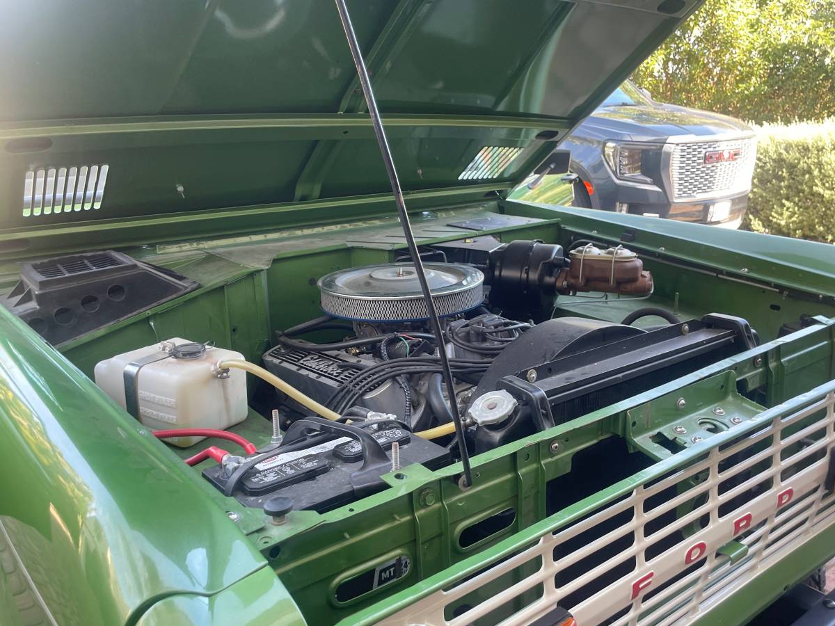 Ford-bronco-4x4-1969-green-15