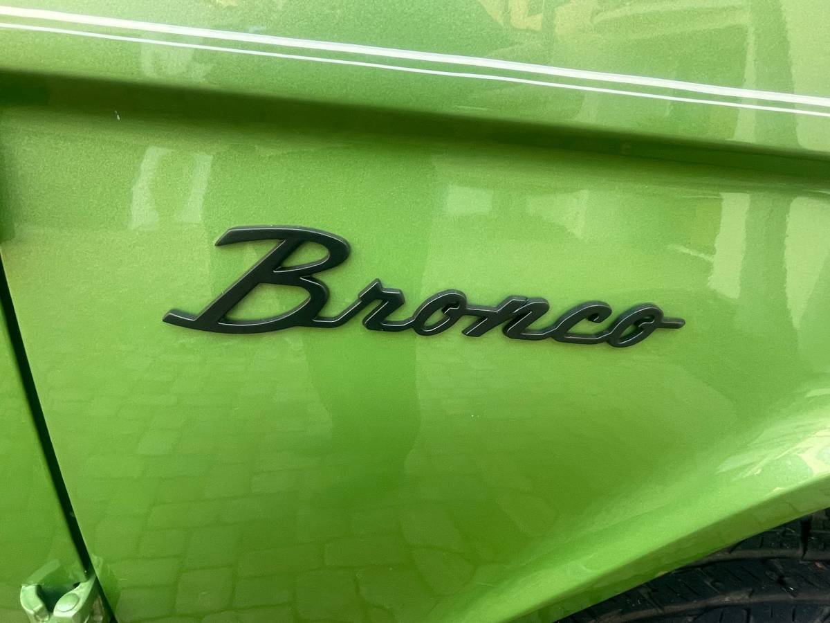 Ford-bronco-4x4-1969-green-17