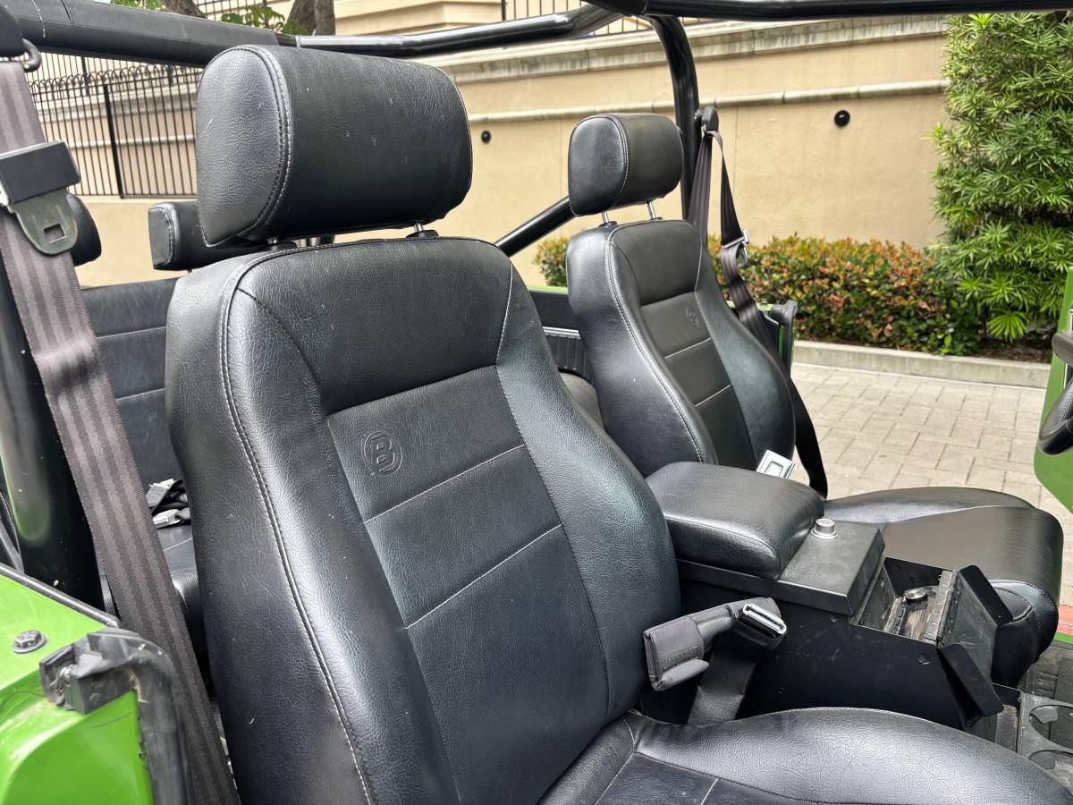 Ford-bronco-4x4-1969-green-4