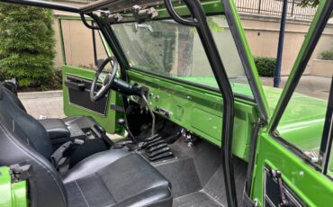 Ford-bronco-4x4-1969-green-5