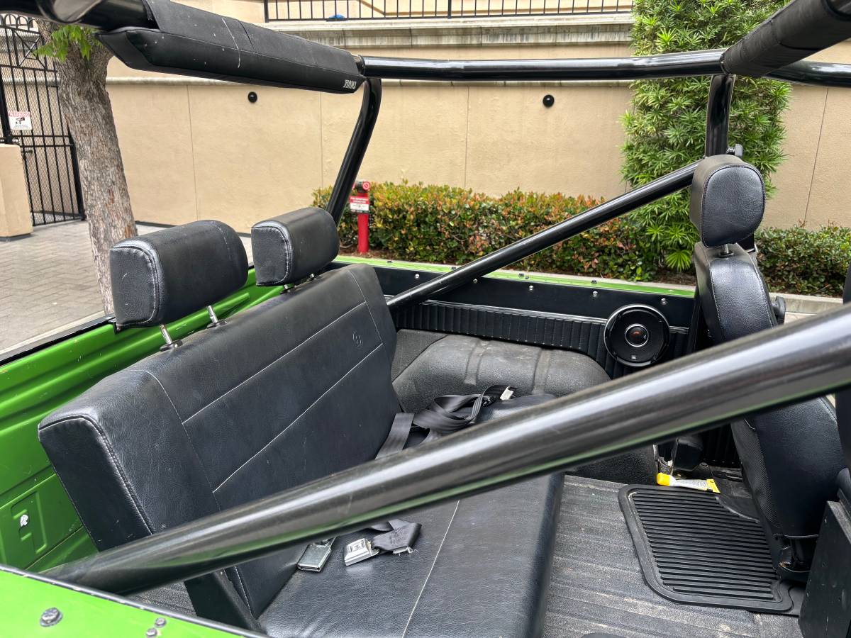 Ford-bronco-4x4-1969-green-6