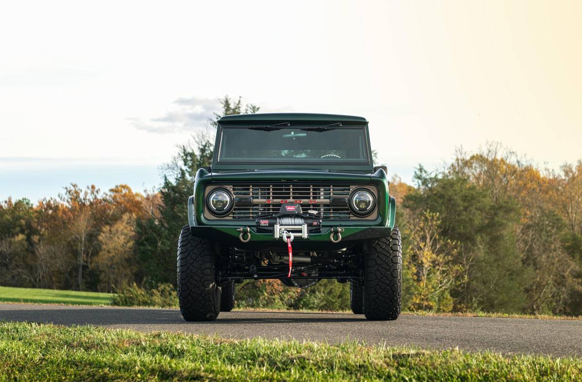 Ford-bronco-4x4-1973-green-3