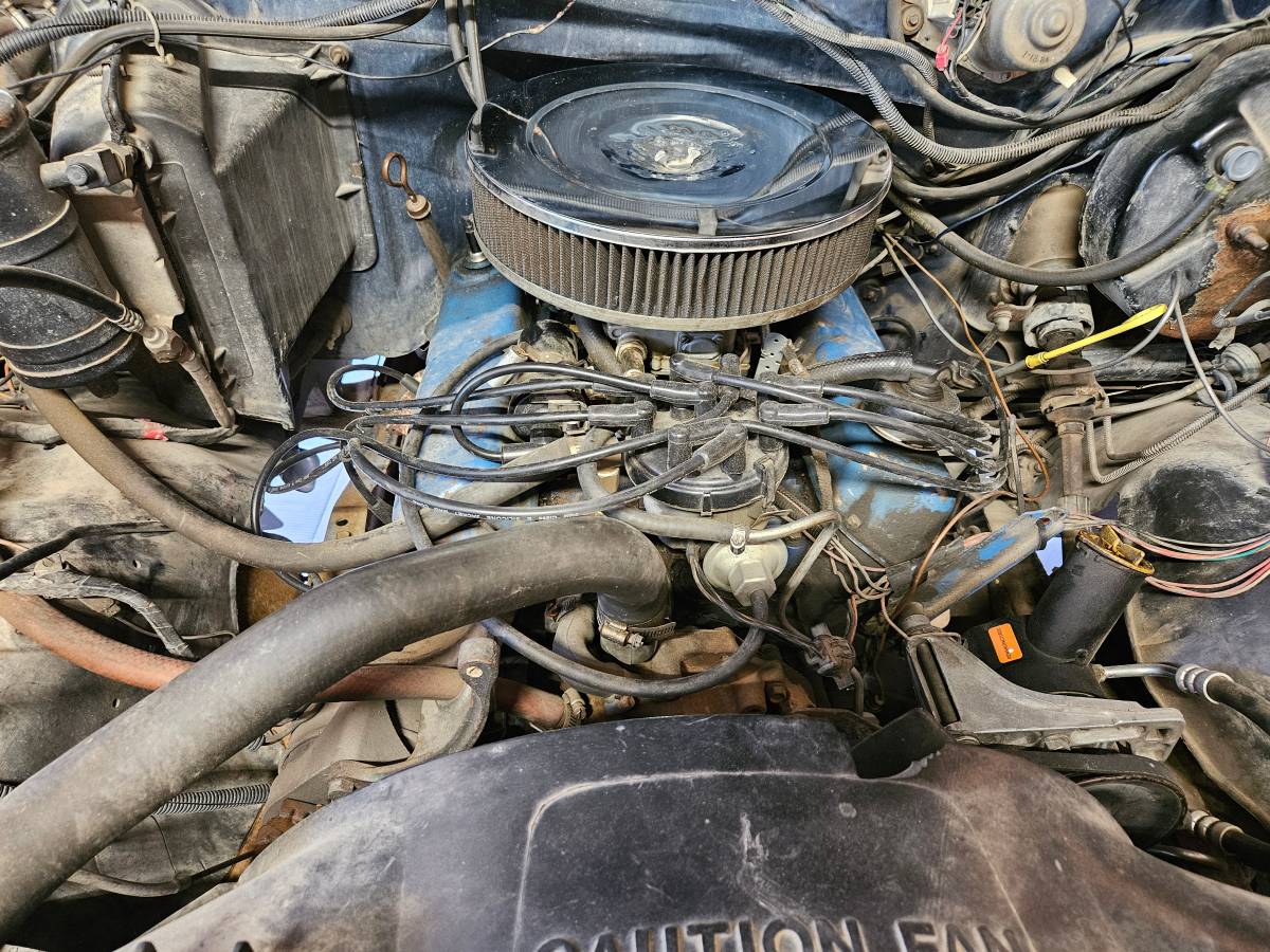 Ford-bronco-4x4-1984-blue-12