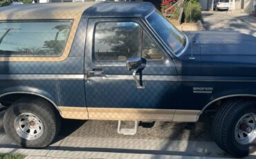 Ford-bronco-4x4-1990-blue